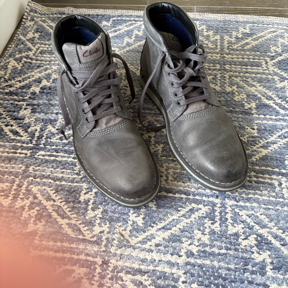 Clarks Men's Dark Gray Leather Boots